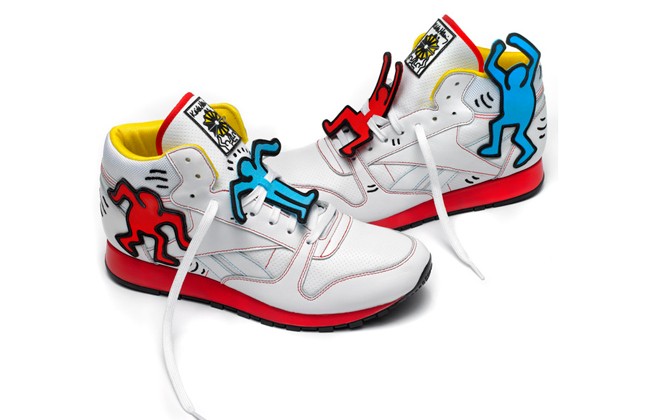 reebok-keith-haring-classic-leather-mid-lux-pair-1