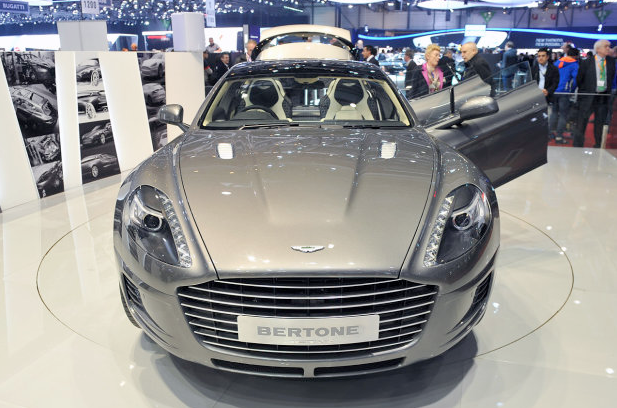 Aston Martin 3