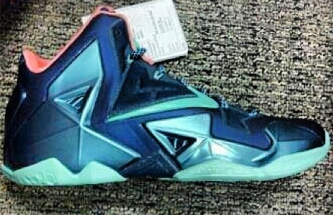 Nike-LeBron-XI