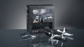the-iphone-controlled-smartplane-developed-by-tobyrich-03_1024x1024