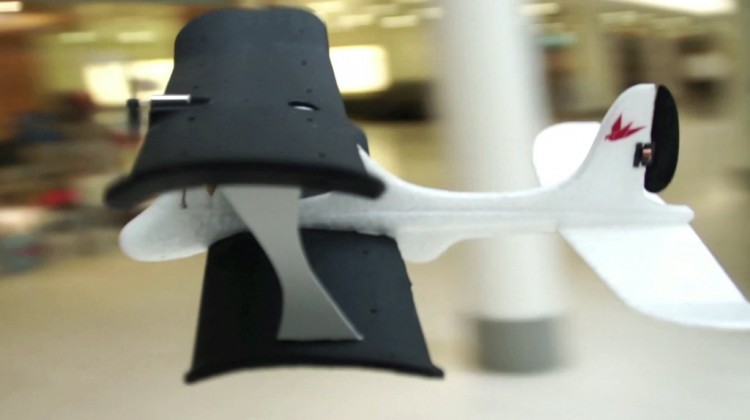 the-iphone-controlled-smartplane-developed-by-tobyrich-12_1024x1024