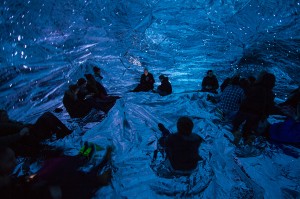 loop.ph-constructs-the-cosmos-within-inflatable-infinity-space-designboom-04