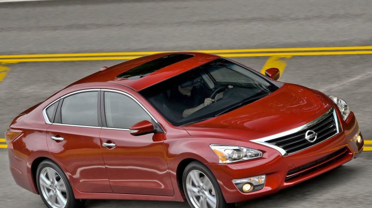 2014-nissan-altima-1