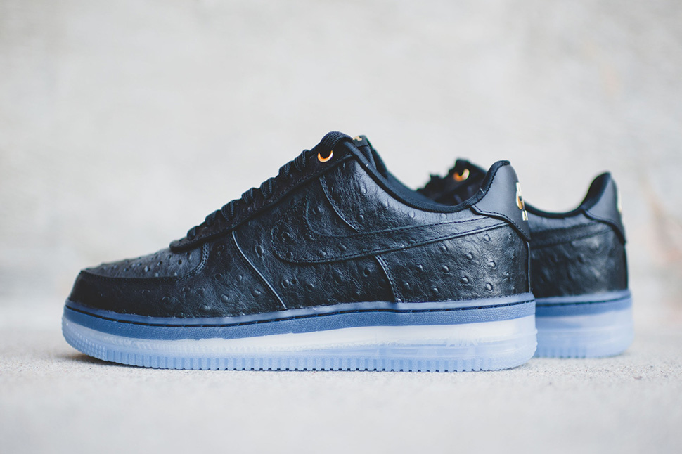 nike air force 1 supreme ostrich